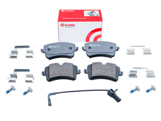 PORSCHE Macan 95B 2.0 3.0 S ディーゼル PR No. 1KD リア BREMBO 用ブレーキパッド