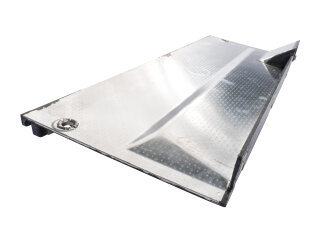 Cache-moteur arri&egrave;re droit pour PORSCHE 964 96411901404