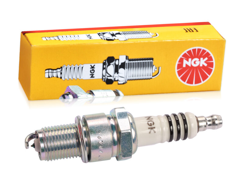 1x candela per PORSCHE 928 4.5 NGK